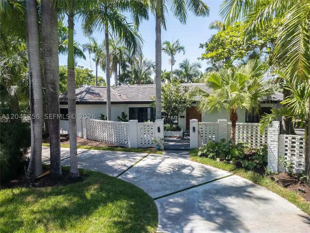 2500 Bayview Drive Fort Lauderdale FL 33305