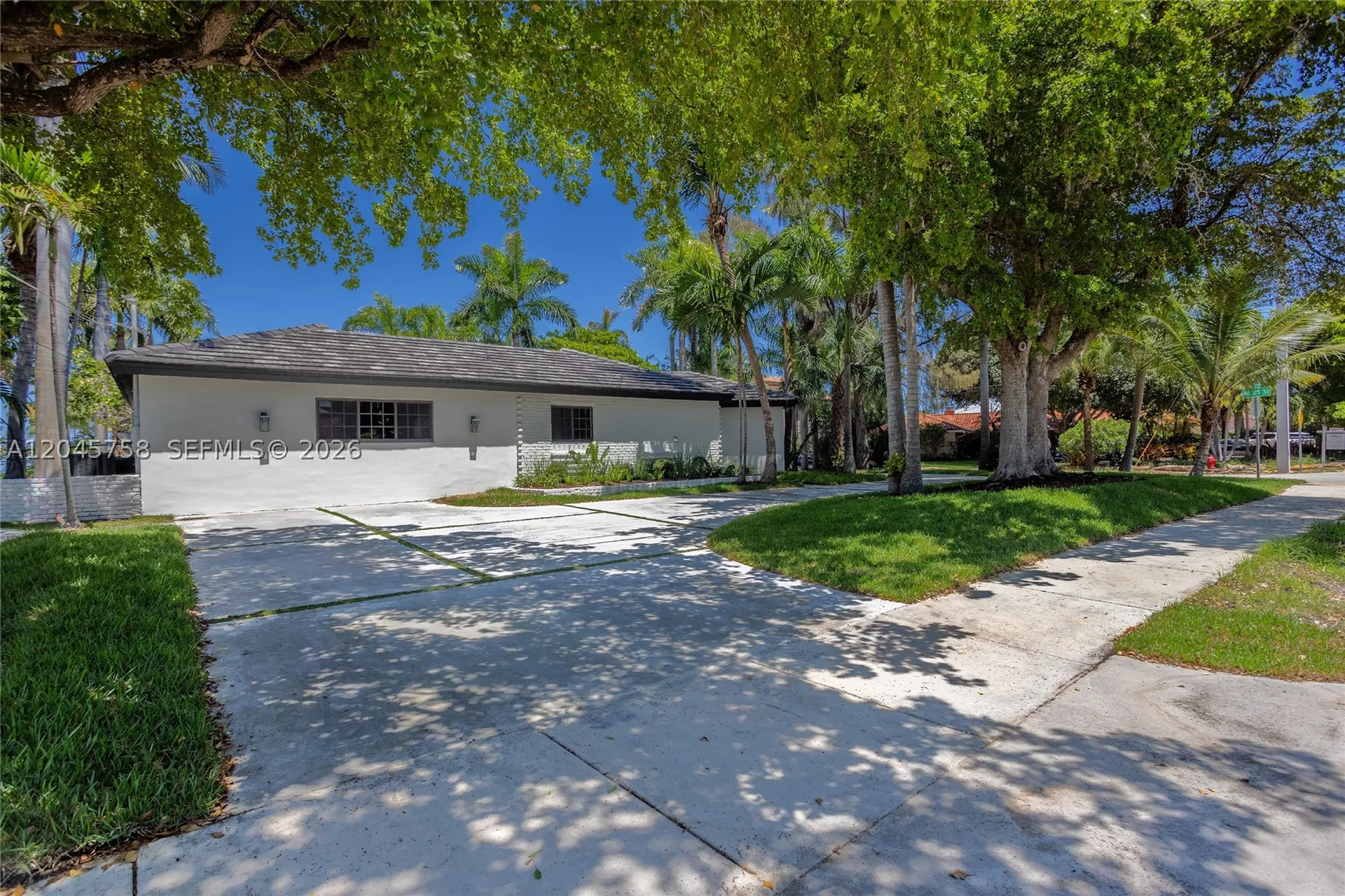 2500 Bayview Drive Fort Lauderdale FL 33305