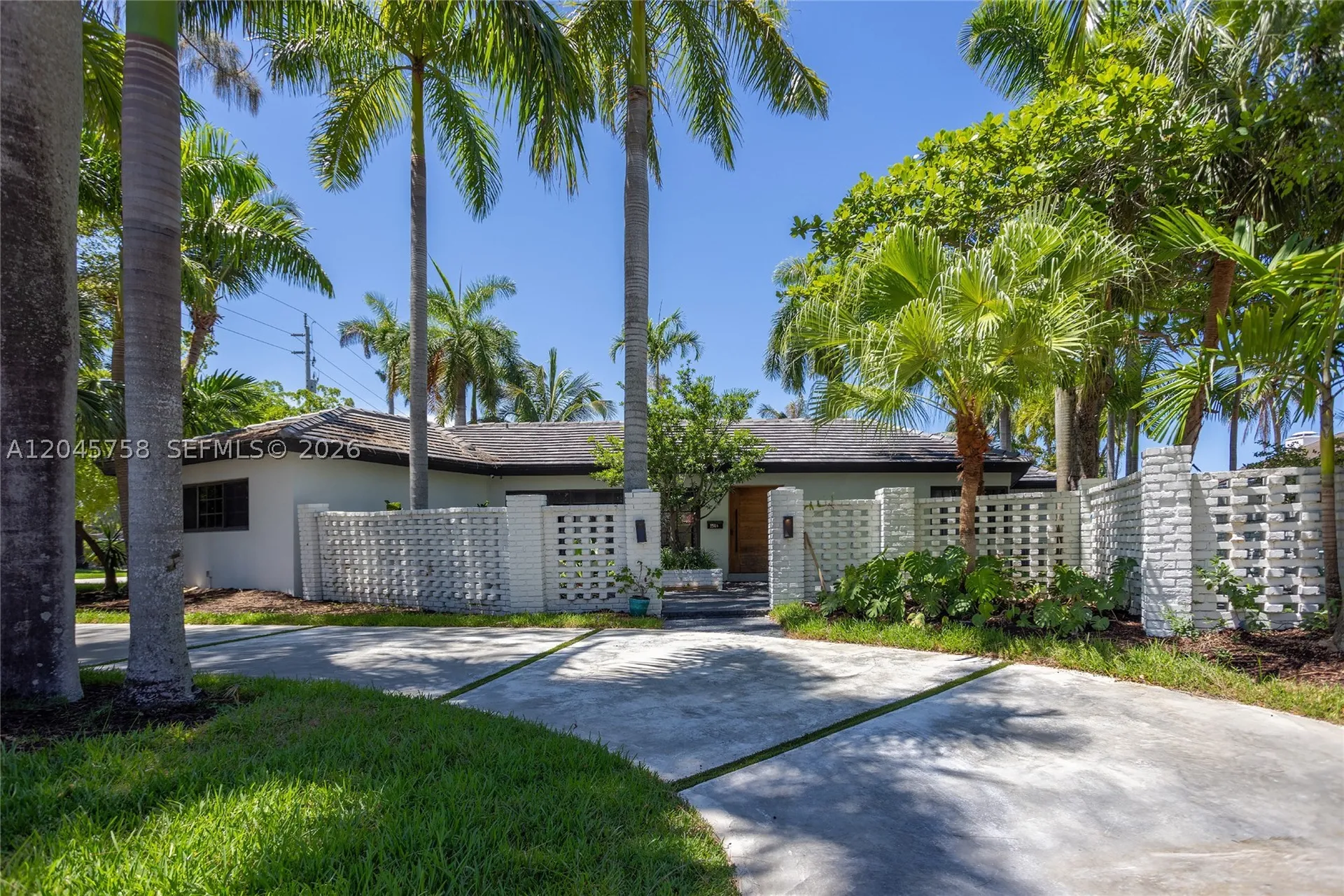 2500 Bayview Drive Fort Lauderdale FL 33305