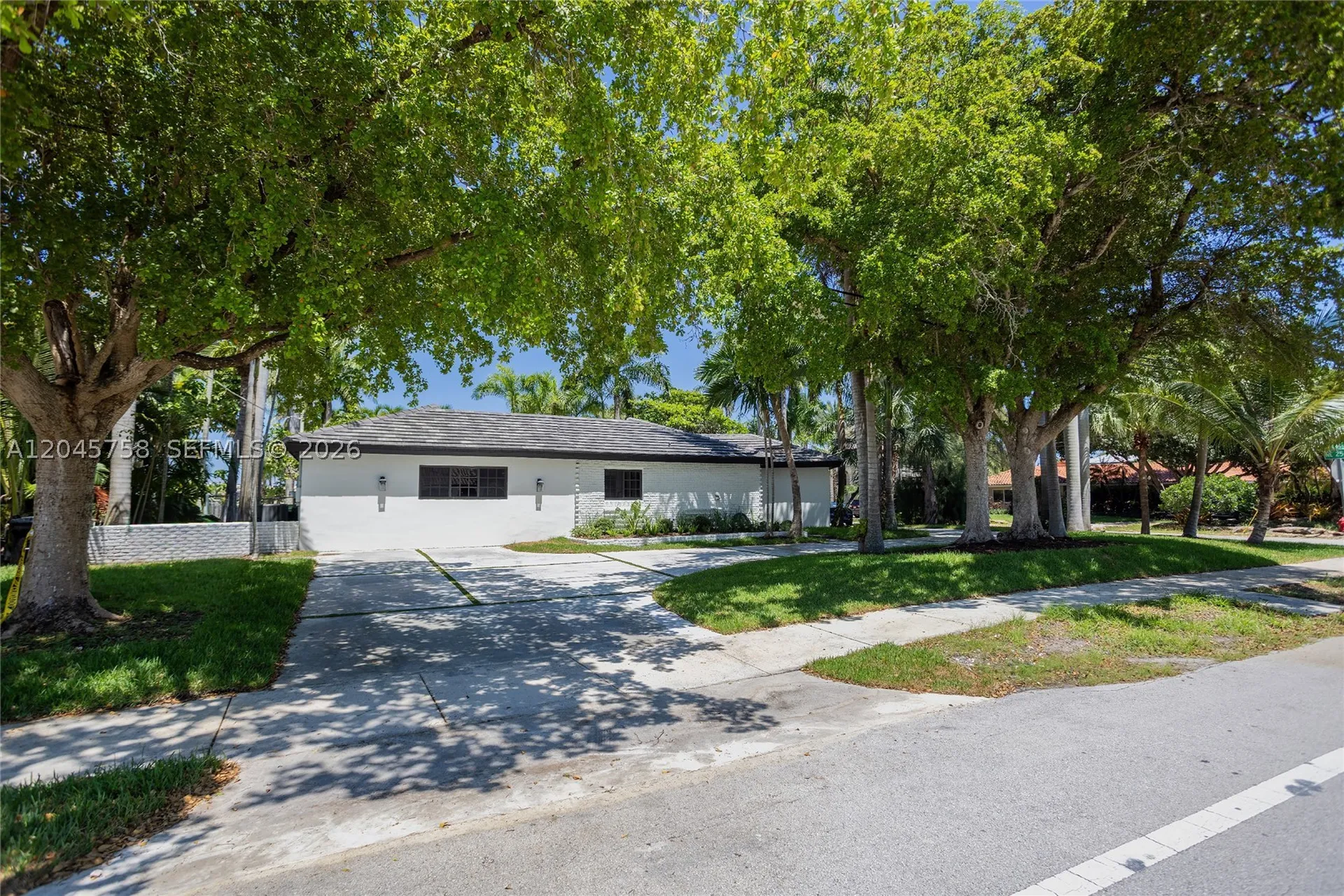 2500 Bayview Drive Fort Lauderdale FL 33305