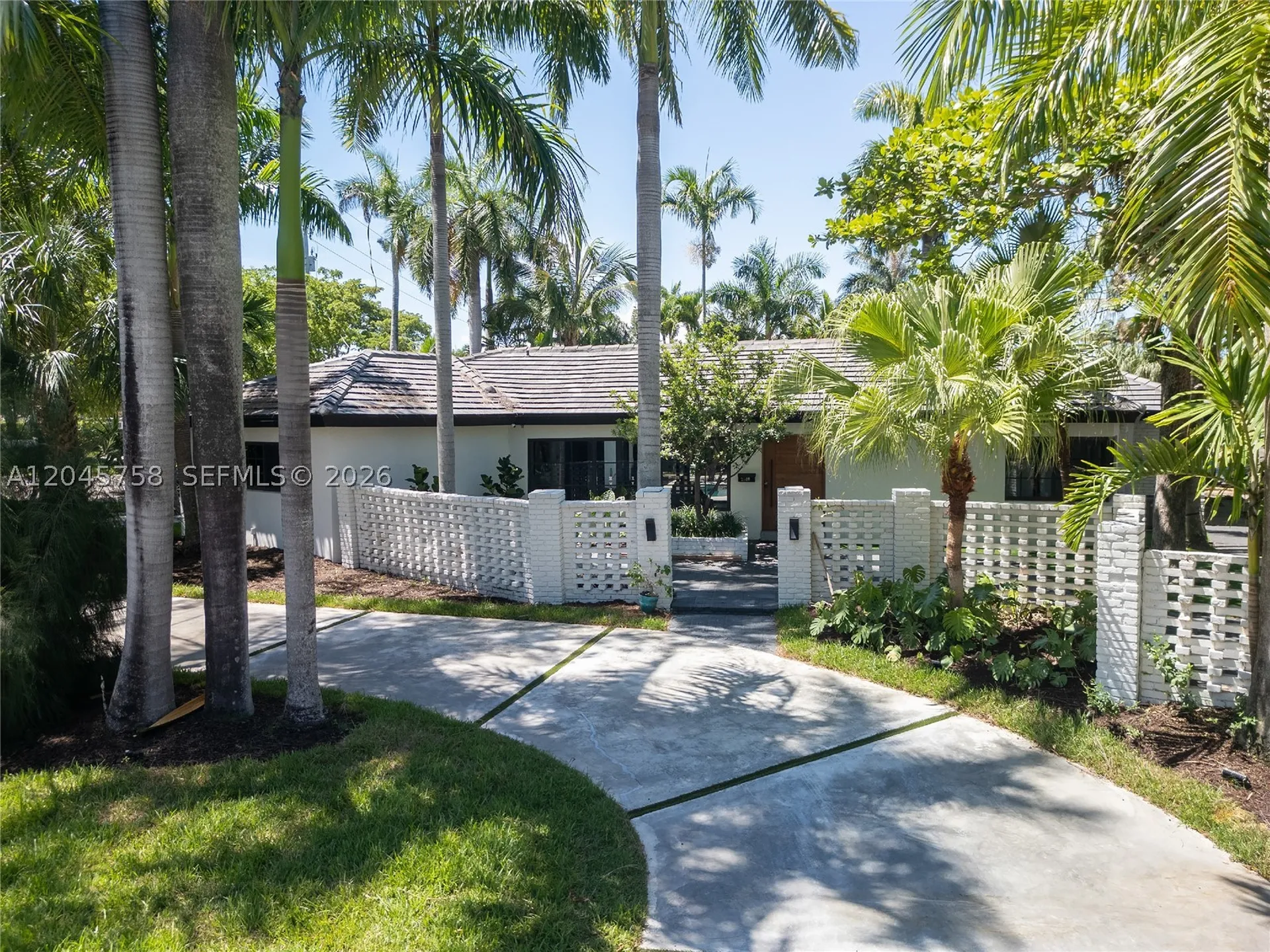 2500 Bayview Drive Fort Lauderdale FL 33305