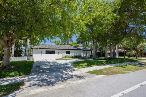 2500 Bayview Drive Fort Lauderdale FL 33305