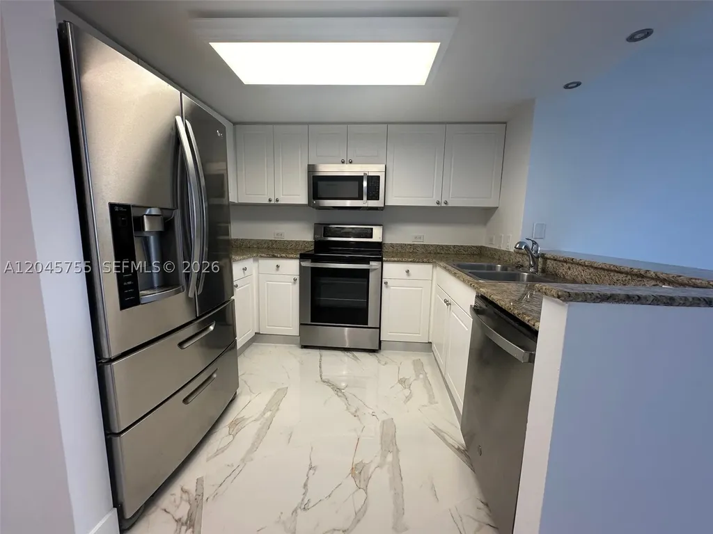 19501 W Country Club Drive Aventura FL 33180