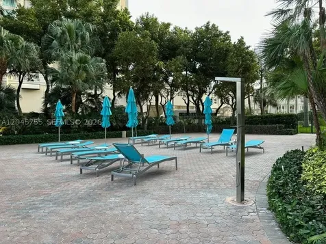 19501 W Country Club Drive Aventura FL 33180