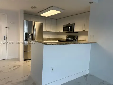 19501 W Country Club Drive Aventura FL 33180