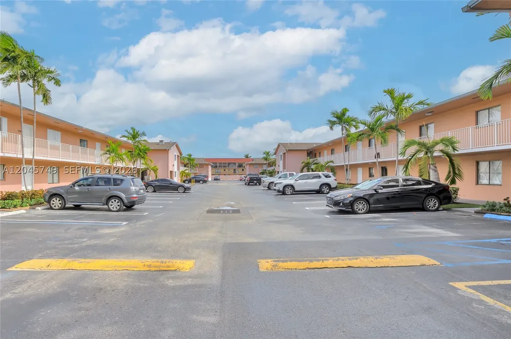 6041 W 24th Avenue Hialeah FL 33016