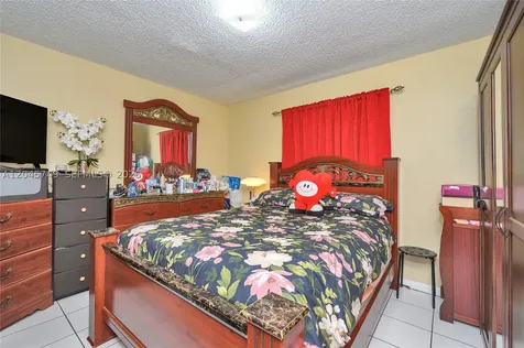 6041 W 24th Avenue Hialeah FL 33016