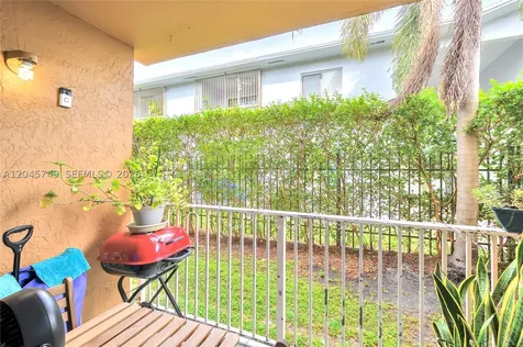 6041 W 24th Avenue Hialeah FL 33016