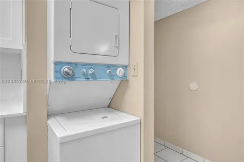 6041 W 24th Avenue Hialeah FL 33016