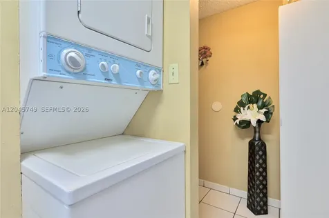 6041 W 24th Avenue Hialeah FL 33016