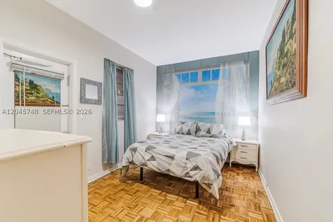 1826 Mckinley Street Hollywood FL 33020