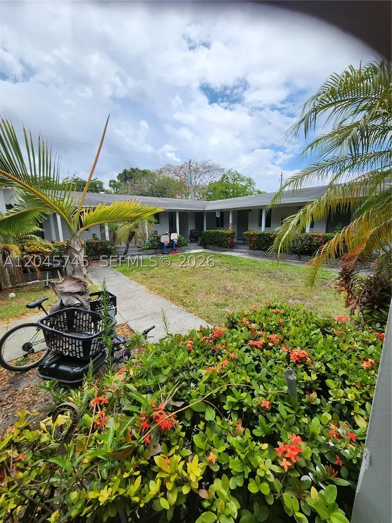 2000 Washington Street Hollywood FL 33020