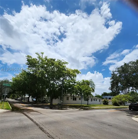 2000 Washington Street Hollywood FL 33020