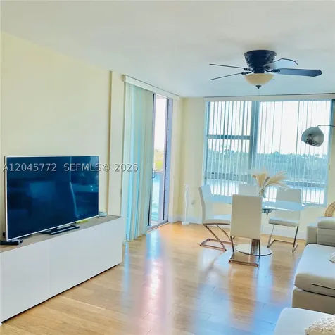 2641 N Flamingo Road Sunrise FL 33323