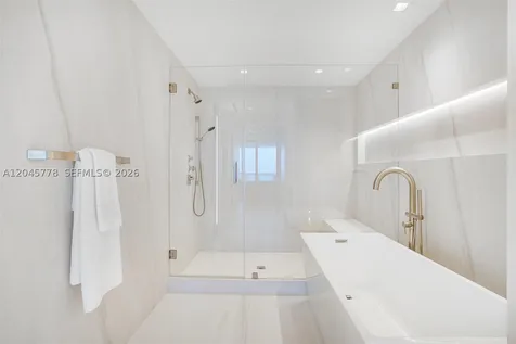 3801 Collins Avenue Miami Beach FL 33140