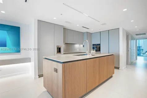 3801 Collins Avenue Miami Beach FL 33140