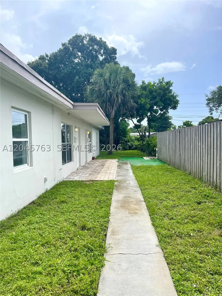 1004 SW 24th Avenue Fort Lauderdale FL 33312