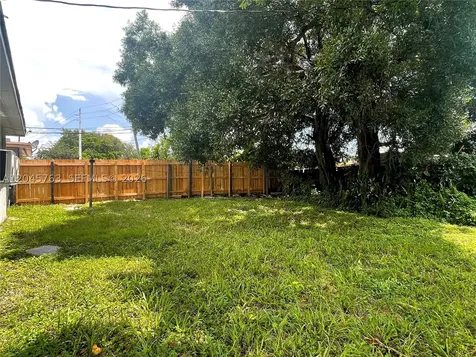 1004 SW 24th Avenue Fort Lauderdale FL 33312