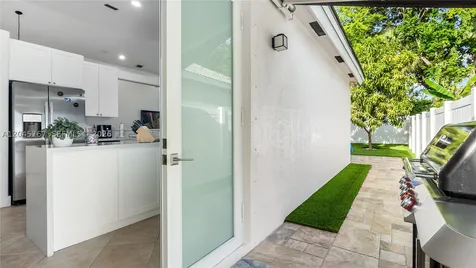 123 SW 164th Avenue Pembroke Pines FL 33027