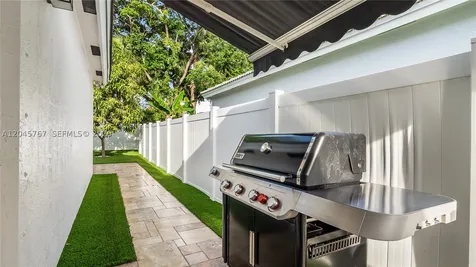 123 SW 164th Avenue Pembroke Pines FL 33027