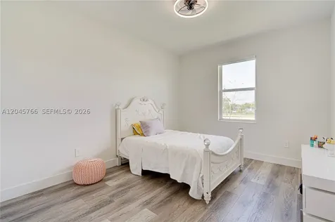 4367 SW 123 Lane Davie FL 33330