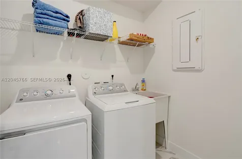 4367 SW 123 Lane Davie FL 33330