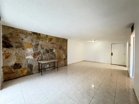8411 NW 8th Street Miami FL 33126