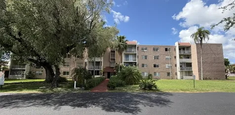 8411 NW 8th Street Miami FL 33126