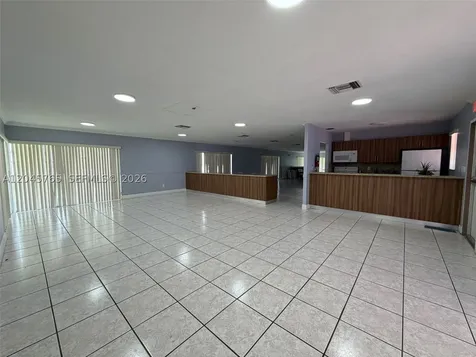 8411 NW 8th Street Miami FL 33126