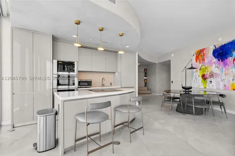 18975 Collins Avenue Sunny Isles Beach FL 33160