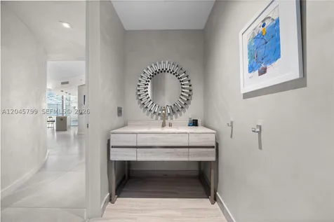 18975 Collins Avenue Sunny Isles Beach FL 33160