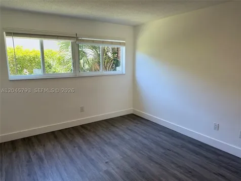 13215 NE 6th Avenue North Miami FL 33161