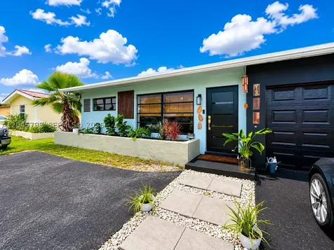 9160 NW 26th Place Sunrise FL 33322