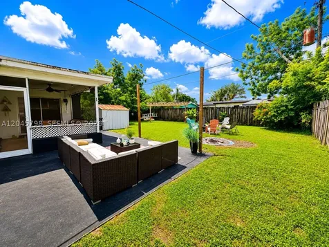 9160 NW 26th Place Sunrise FL 33322