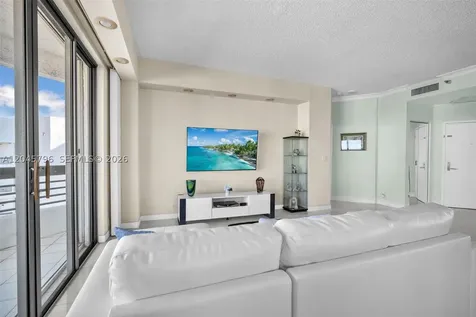 19101 Mystic Pointe Drive Aventura FL 33180