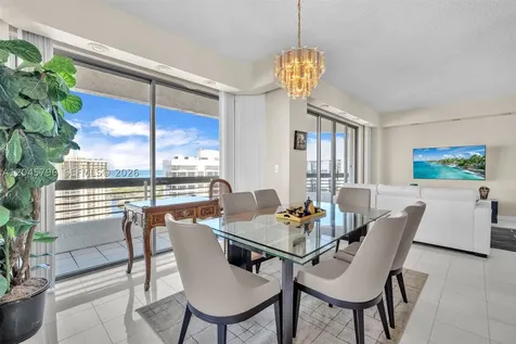19101 Mystic Pointe Drive Aventura FL 33180