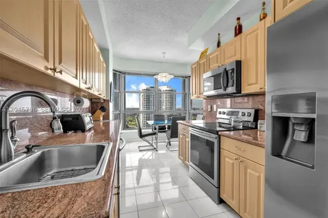 19101 Mystic Pointe Drive Aventura FL 33180
