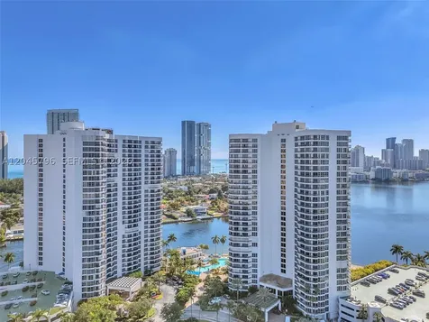 19101 Mystic Pointe Drive Aventura FL 33180