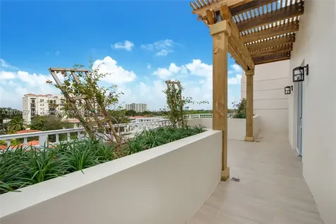 120 Salamanca Avenue Coral Gables FL 33134