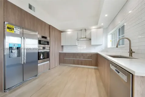 120 Salamanca Avenue Coral Gables FL 33134