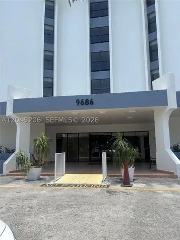 9686 Fontainebleau Boulevard Miami FL 33172