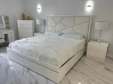 9686 Fontainebleau Boulevard Miami FL 33172