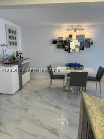 9686 Fontainebleau Boulevard Miami FL 33172