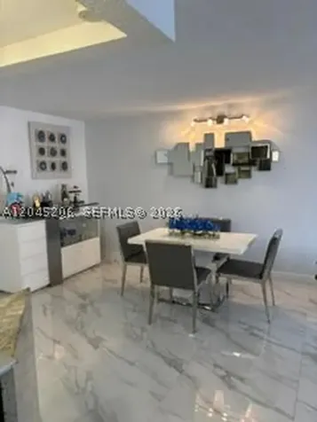 9686 Fontainebleau Boulevard Miami FL 33172