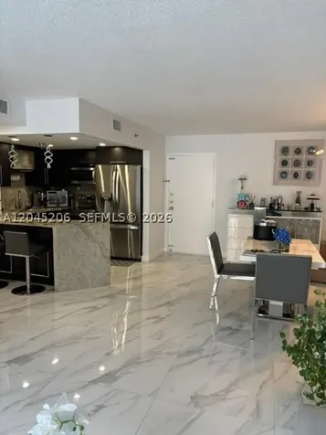 9686 Fontainebleau Boulevard Miami FL 33172