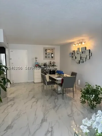 9686 Fontainebleau Boulevard Miami FL 33172
