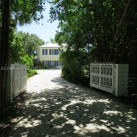 404 S Beach Road Jupiter Island FL 33455