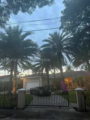 12520 Griffing Boulevard North Miami FL 33161