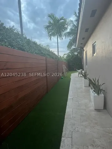 12520 Griffing Boulevard North Miami FL 33161