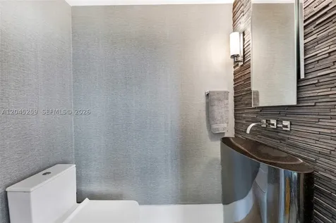 60 SW 13th Street Miami FL 33130